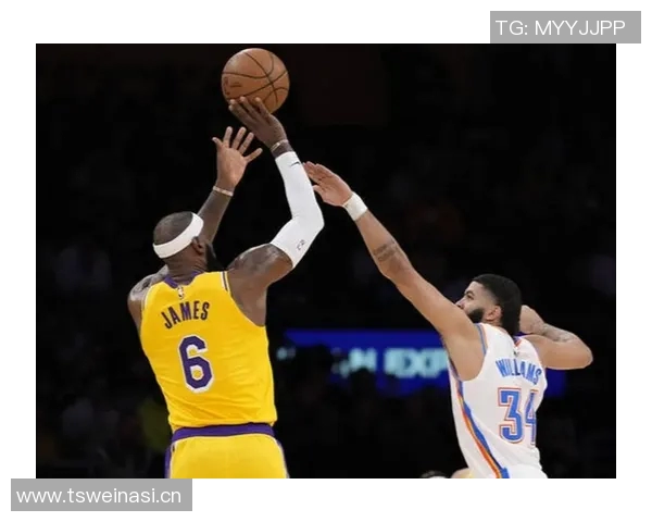 湖人对阵雷霆精彩赛事直播全程回顾与分析